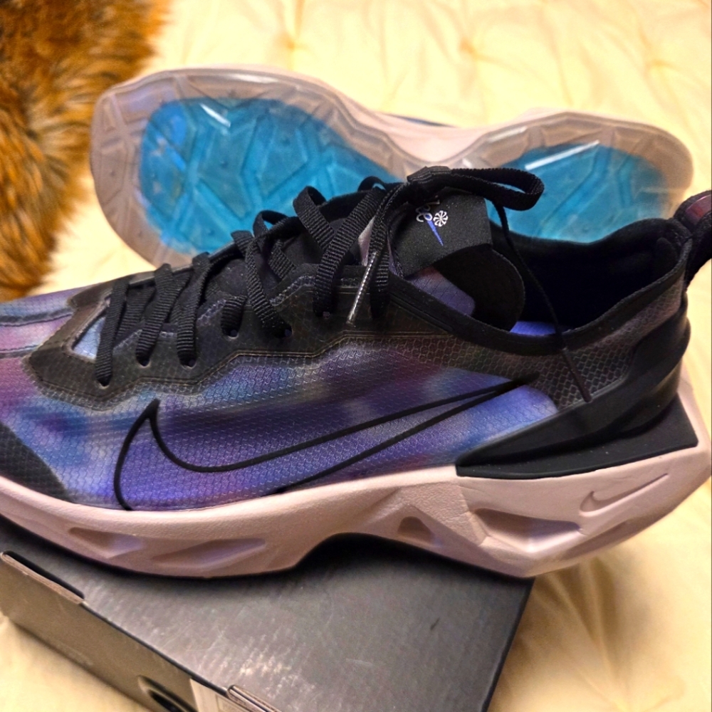 Nike Women’s Multicolor Black Purple Blue Sneakers - Picture 4 of 8